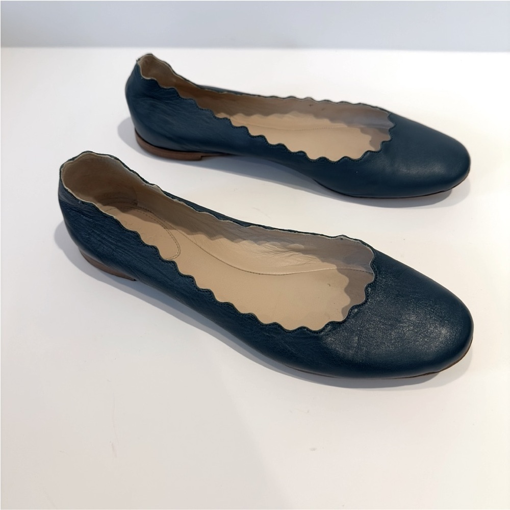Chloe Women's Leather Lauren Scalloped Ballet Flats